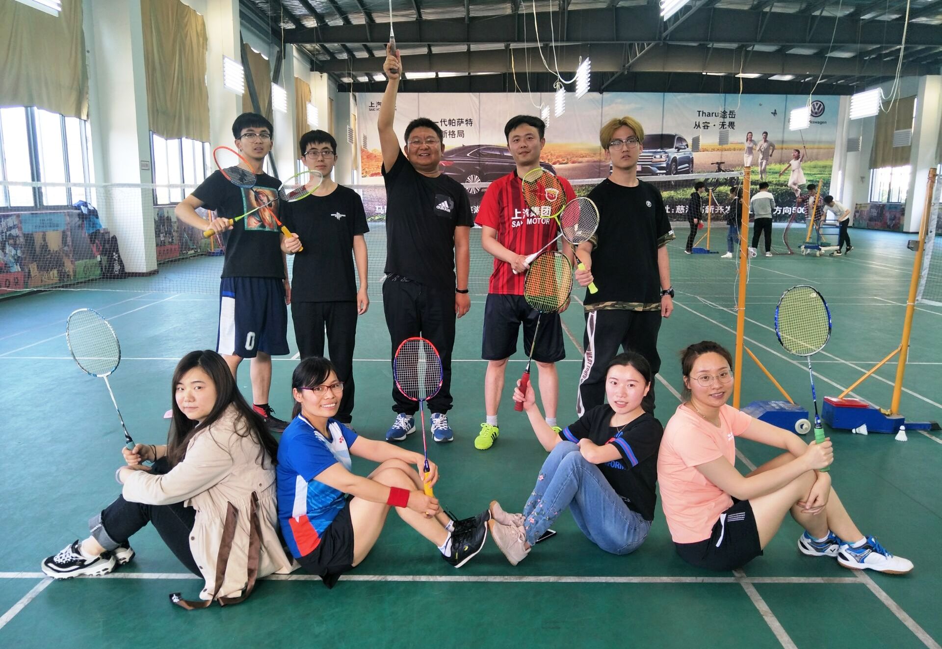 best365官网成功举行2019教职工羽毛球赛