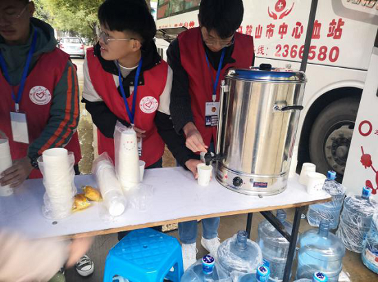 best365官网联合马鞍山市中心血站发起无偿献血活动