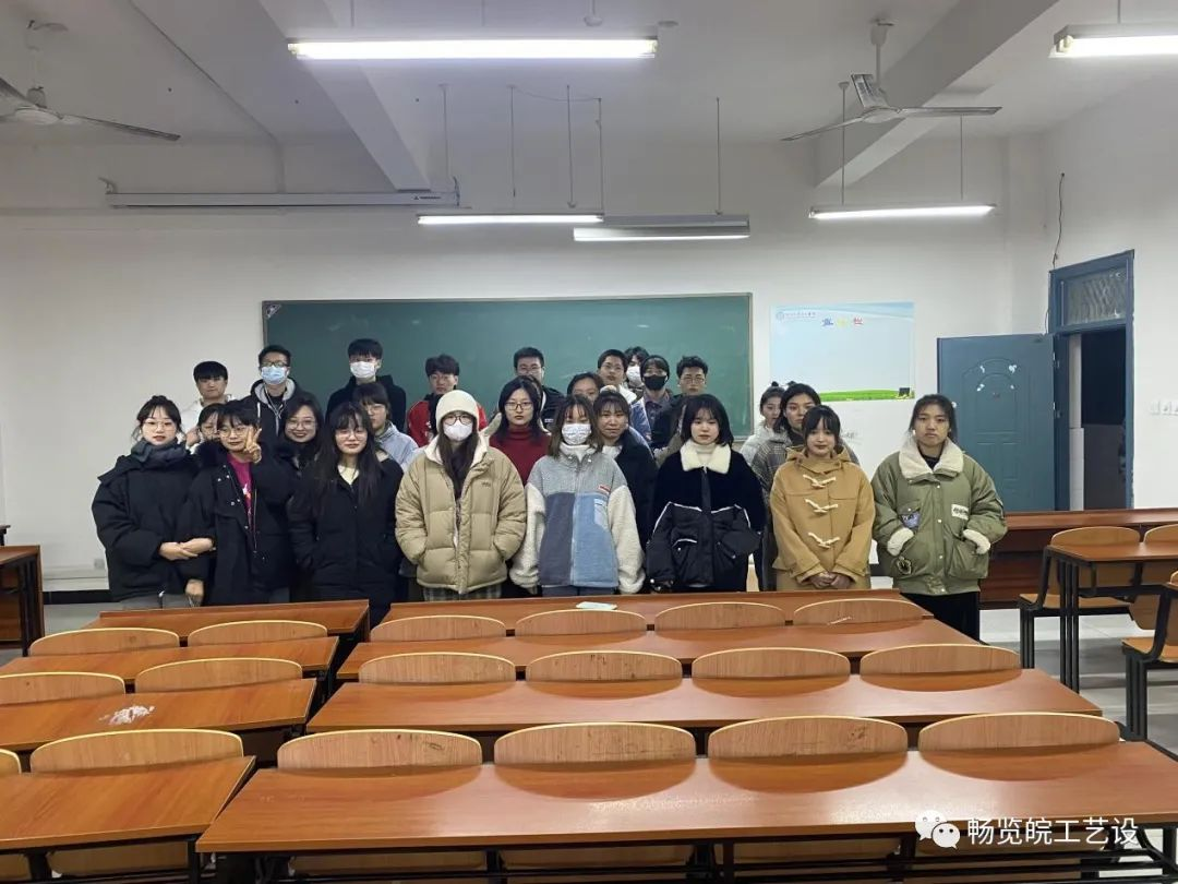 <strong>祝贺20数媒三班荣获“best365英国在线体育官网十佳优良学风班级”</strong>