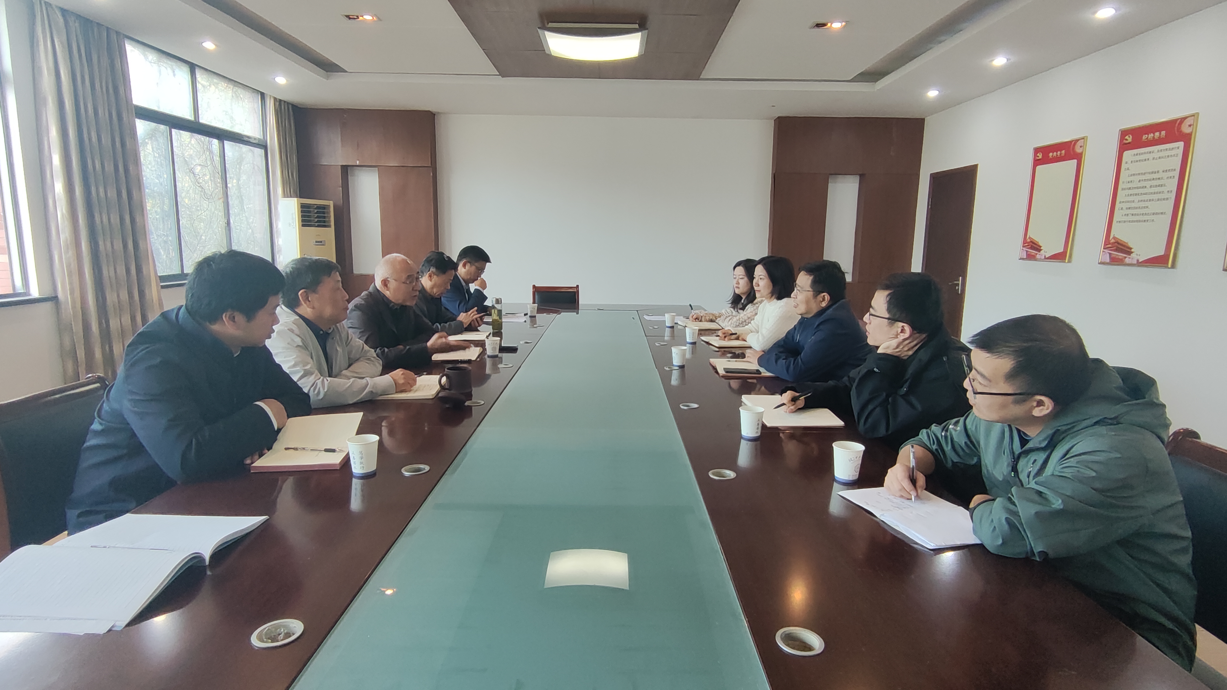 雨山区科技局局长汪杭、人社局局长王昌一行来best365官网交流
