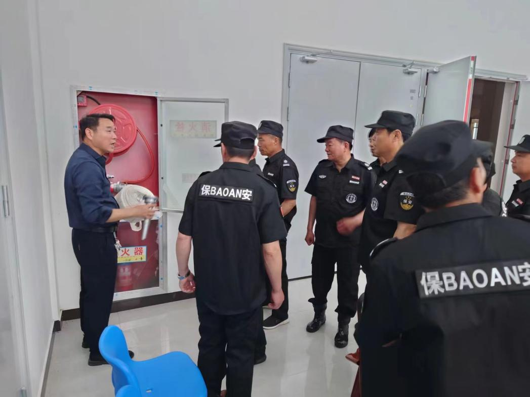 best365官网开展校园反恐与消防联合培训活动